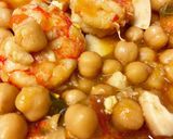 Foto del paso 6 de la receta: Guiso de garbanzos con gambones