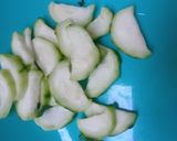 Foto langkah ke 1 dari resep MPASI Sayur bening oyong telur puyuh.