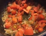 Une image de l'étape 2 de Soupe de tomates chou vert et citron confit.