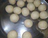 खोव्याचे गुलाबजामुन (Khoyache Gulab Jamun Recipe In Marathi) रेसिपी स्टेप 2 फोटो