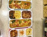Foto langkah ke 5 dari resep Bihun Goreng Sosis Bekal Makan Siang.