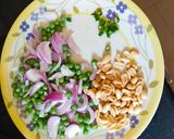 पोहा(Poha recipe in Hindi) रेसिपी चरण 2 फोटो
