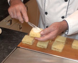 Foto del paso 2 de la receta: Pastelitos de mantequilla con fideos de chocolate