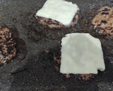 Foto del paso 9 de la receta: Smash Burger con Mayonesa de Humo y Cebolla Caramelizada en Pan Brioche