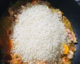 Foto del paso 3 de la receta: 🍚ARROZ🌾ONE POT CON POLLO 🍗 VEGETALES 🍅 🧅🥕🧄Y LEGUMBRES