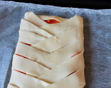 Foto del paso 2 de la receta: Hojaldre de salmón, queso y eneldo