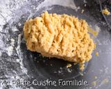 Une image de l'étape 1 de Beignets au fromage blanc.