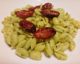 A picture of step 3 of Pasta with mint and pistachio pesto and roasted tomatoes.