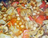 Csicseriborsó ragu gombával-édesköménnyel recept fázis 1 fotója