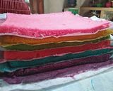 Foto langkah ke 7 dari resep Rainbow Cake Ny.Liem versi Kukus lapis buttercream Lembut Enak.