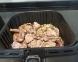 Foto del paso 3 de la receta: Conejo con ajetes en la freidora de aire Cosori