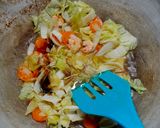 Foto langkah ke 3 dari resep Tumis wortel Udang Sawi Putih.