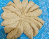 Foto langkah ke 6 dari resep Garlic Flower Bread No Kneed.