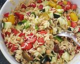 Foto del paso 2 de la receta: Ensalada de orzo 🥗