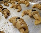 A picture of step 7 of Nutella stuffed croissants.