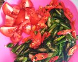 Foto langkah ke 1 dari resep Tumis Kuah Kikil Cabe Hijau.