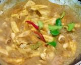 รูปขั้นตอนการทำที่ 6 ของ ผัดเผ็ดไข่ปลาหมึกลูกกล้วยดิบ