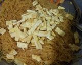Foto langkah ke 9 dari resep Bihun goreng bakso.