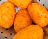 Foto langkah ke 8 dari resep Kroket Kentang Isi Sosis.