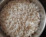 A picture of step 1 of Veg Kurmura pulao jain.