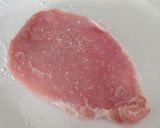 Foto del paso 2 de la receta: Filetes de cinta de lomo en salsa de cerveza
