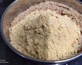 तिळ- गुळ पोळी (til gul poli recipe in marathi) रेसिपी स्टेप 4 फोटो 