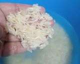 A picture of step 2 of Garlic Matar rice.