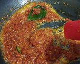 Foto langkah ke 3 dari resep Sambal tumis jelantah.