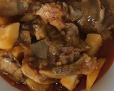 Foto del paso 4 de la receta: Guisado de lechal con alcachofas