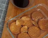 A picture of step 5 of Marie Biscuit Delight.