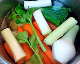 Foto del paso 5 de la receta: Cocido de gallina en crema de verduras en cocción lenta
