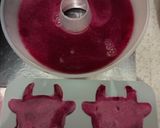Foto langkah ke 3 dari resep Agar-agar Buah Naga (Cemilan Anak 2-5 tahun).
