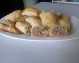A picture of step 6 of Sausage rolls.
