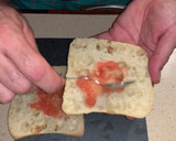 Foto del paso 2 de la receta: Sándwich de jamón, doble de queso y sobrasada