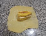 Foto langkah ke 6 dari resep Bolen pisang keju.