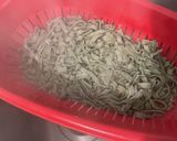 Une image de l'étape 11 de Tagliatelles vertes aux anchois, ail, tomates et persil.