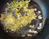Foto del paso 2 de la receta: Empanadas de frijol y queso Costarricenses