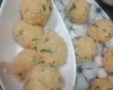 A picture of step 2 of Potato balls.