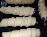 A picture of step 3 of Cream Rolls.