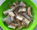 Foto langkah ke 1 dari resep Tumis Ikan Asin.