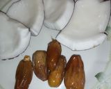 A picture of step 1 of Kunun Aya with coconut and date (Dabino).