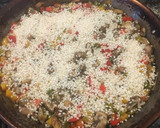 Foto del paso 6 de la receta: Arroz con gurumelos y pimientos en paella