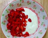 Foto langkah ke 3 dari resep Mix Berry Yoghurt Bites.