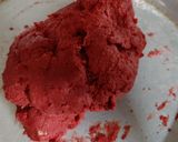A picture of step 2 of Beetroot Poori.
