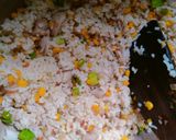 Foto langkah ke 15 dari resep Nasi Goreng Hotel.