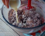 A picture of step 8 of Chocolate Muffins, Squash Cream Topping.