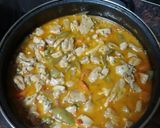 Foto del paso 8 de la receta: Guiso de contramuslo de pollo con menestra y papas fritas
