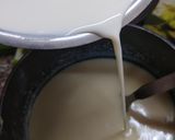 A picture of step 4 of Fried milk hearts.