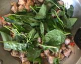 Foto langkah ke 3 dari resep Thai Chicken Basil (Pad Kra Pao).