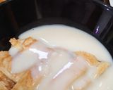 A picture of step 7 of Apple 🍎🍏 and pear🍐lattice pie with white sauce custard.